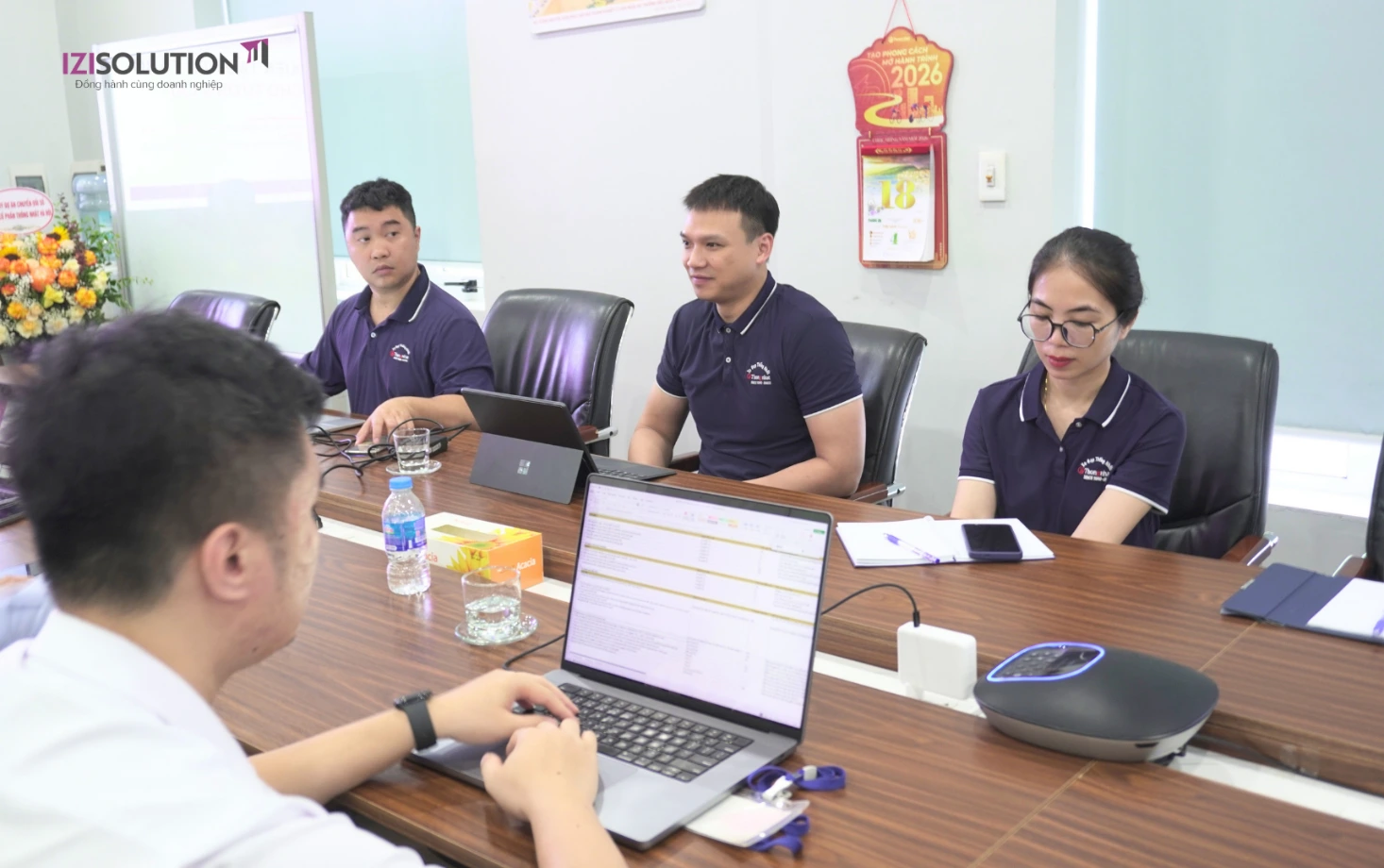 Đại diện Thống Nhất Hà Nội và IZISolution tại lễ khởi động dự án triển khai iziHRM